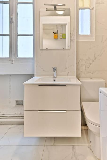 Paisible Parc Des Buttes-chaumont Appartement Paris